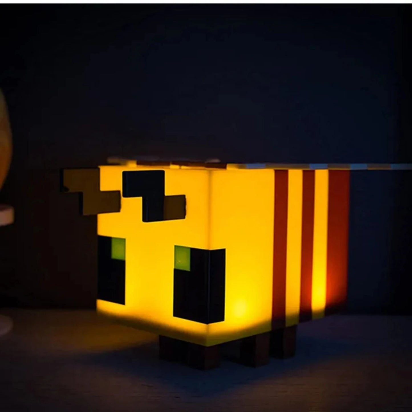 Lámpara LED Creativa de Abeja – Luz Nocturna de Atmosfera para Niños, Decoración de Mesa con Diseño de Tulipanes