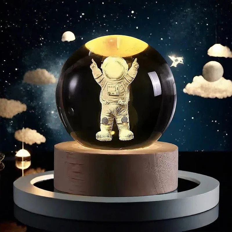 Lámpara de Mesa 3D Bola de Cristal – Luz Nocturna con Proyección de Planeta, Galaxia y Astronauta, Regalo Ideal para Niños