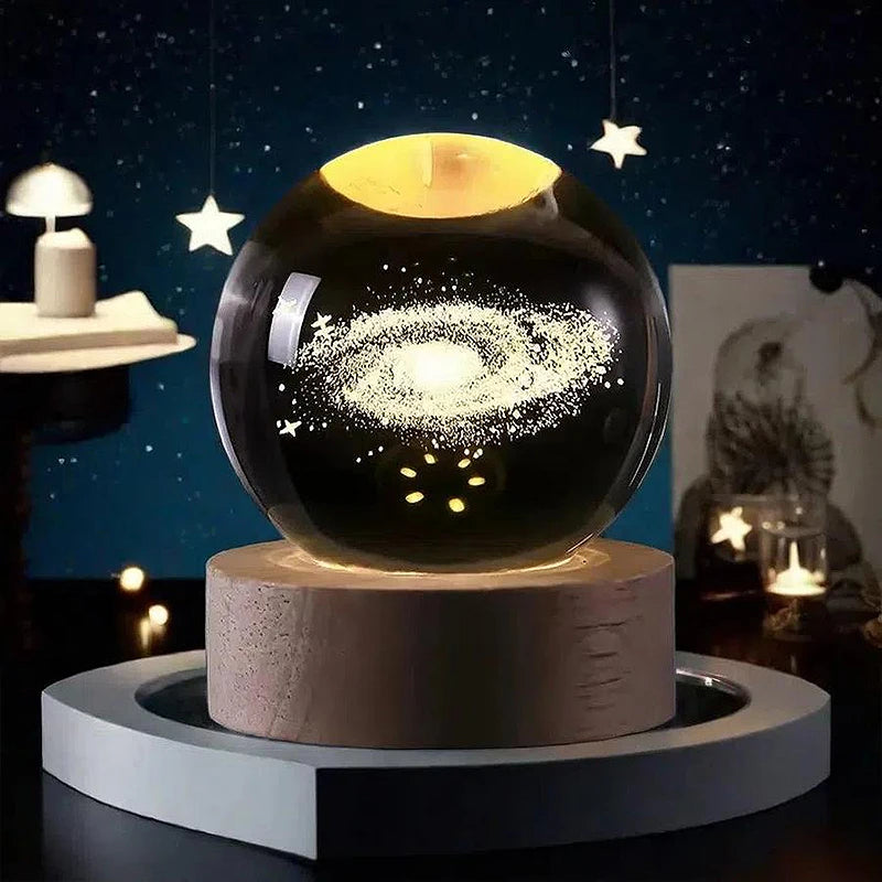 Lámpara de Mesa 3D Bola de Cristal – Luz Nocturna con Proyección de Planeta, Galaxia y Astronauta, Regalo Ideal para Niños